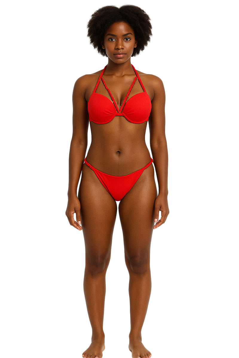 model_posing_in_Vibrant_Mia_Re